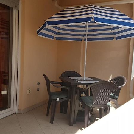 Apartment Orange Brist Pula Luaran gambar