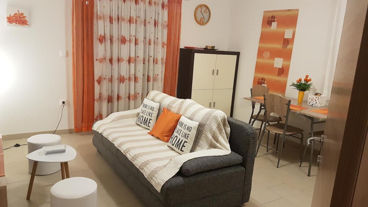 Apartment Orange Brist Pula Luaran gambar